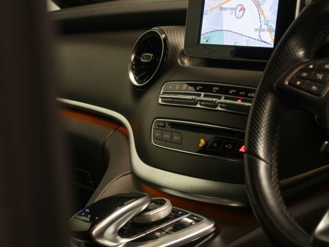 Mercedes-Benz V Class 2.0 V300d AMG Line G-Tronic+ Euro 6 (s/s) 5dr XLWB 25
