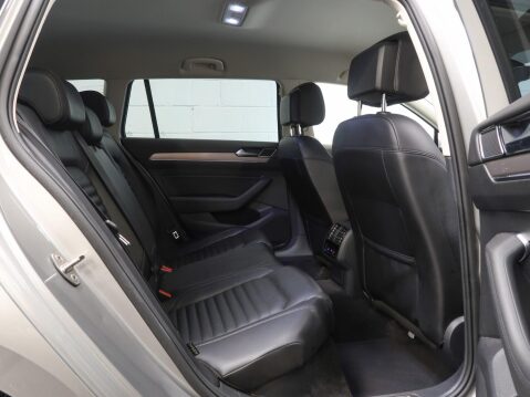 Volkswagen Passat 2.0 BiTDI BlueMotion Tech GT DSG 4Motion Euro 6 (s/s) 5dr 22