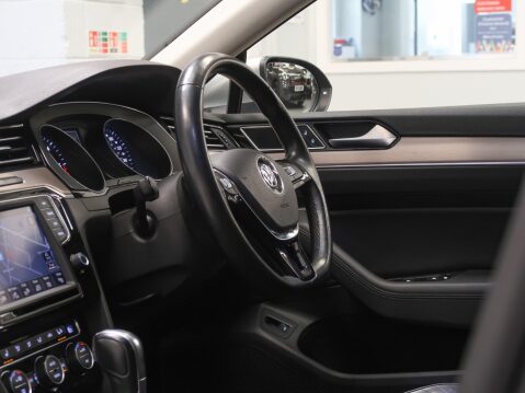 Volkswagen Passat 2.0 BiTDI BlueMotion Tech GT DSG 4Motion Euro 6 (s/s) 5dr 44
