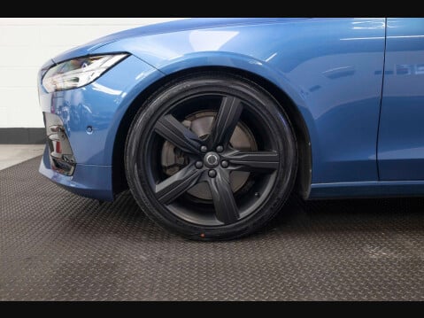 Volvo V90 2.0 D5 PowerPulse R-Design Auto AWD Euro 6 (s/s) 5dr 8