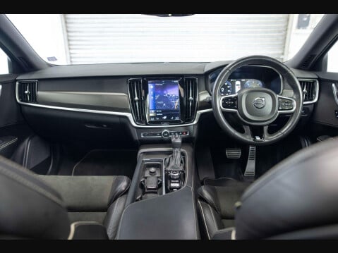 Volvo V90 2.0 D5 PowerPulse R-Design Auto AWD Euro 6 (s/s) 5dr 11