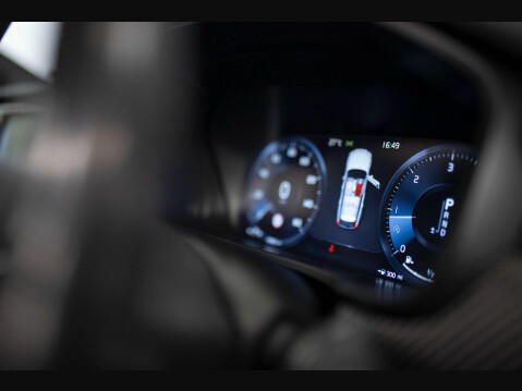 Volvo V90 2.0 D5 PowerPulse R-Design Auto AWD Euro 6 (s/s) 5dr 17