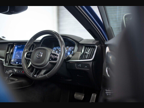 Volvo V90 2.0 D5 PowerPulse R-Design Auto AWD Euro 6 (s/s) 5dr 24
