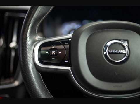 Volvo V90 2.0 D5 PowerPulse R-Design Auto AWD Euro 6 (s/s) 5dr 47