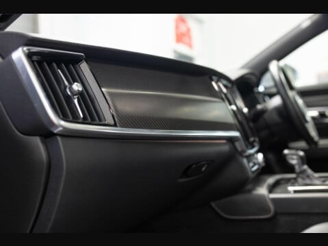 Volvo V90 2.0 D5 PowerPulse R-Design Auto AWD Euro 6 (s/s) 5dr 56
