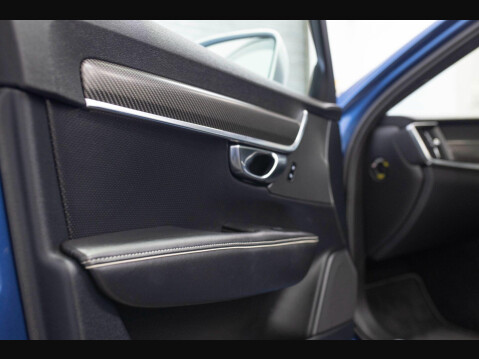 Volvo V90 2.0 D5 PowerPulse R-Design Auto AWD Euro 6 (s/s) 5dr 57