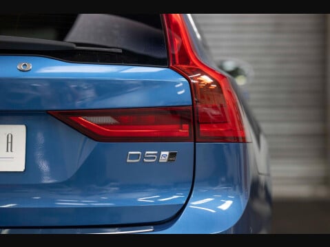 Volvo V90 2.0 D5 PowerPulse R-Design Auto AWD Euro 6 (s/s) 5dr 72