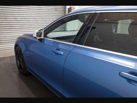 Volvo V90 2.0 D5 PowerPulse R-Design Auto AWD Euro 6 (s/s) 5dr 79