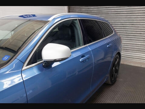 Volvo V90 2.0 D5 PowerPulse R-Design Auto AWD Euro 6 (s/s) 5dr 80
