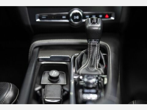 Volvo V90 2.0 D5 PowerPulse R-Design Auto AWD Euro 6 (s/s) 5dr 42