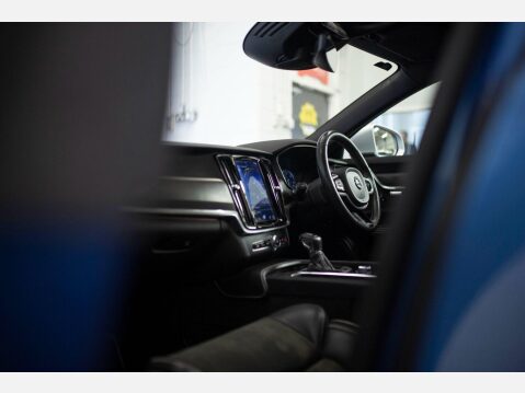 Volvo V90 2.0 D5 PowerPulse R-Design Auto AWD Euro 6 (s/s) 5dr 63