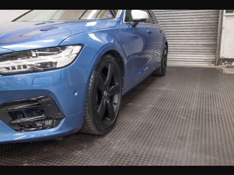 Volvo V90 2.0 D5 PowerPulse R-Design Auto AWD Euro 6 (s/s) 5dr 81