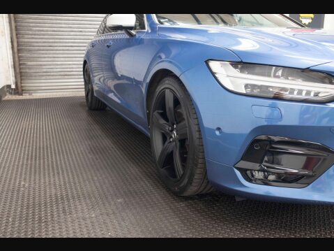 Volvo V90 2.0 D5 PowerPulse R-Design Auto AWD Euro 6 (s/s) 5dr 87
