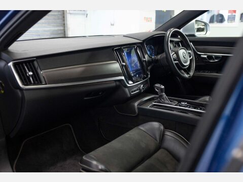 Volvo V90 2.0 D5 PowerPulse R-Design Auto AWD Euro 6 (s/s) 5dr 54