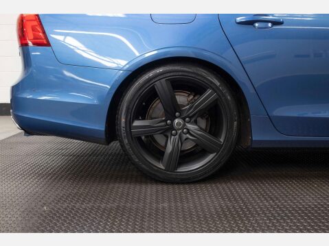 Volvo V90 2.0 D5 PowerPulse R-Design Auto AWD Euro 6 (s/s) 5dr 68