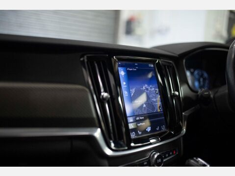 Volvo V90 2.0 D5 PowerPulse R-Design Auto AWD Euro 6 (s/s) 5dr 62