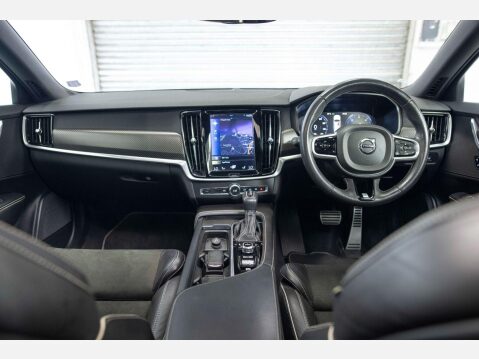 Volvo V90 2.0 D5 PowerPulse R-Design Auto AWD Euro 6 (s/s) 5dr 11