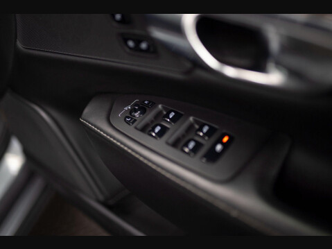 Volvo S90 2.0 D4 Inscription Pro Auto Euro 6 (s/s) 4dr 15