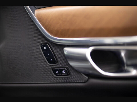 Volvo S90 2.0 D4 Inscription Pro Auto Euro 6 (s/s) 4dr 16