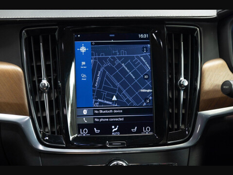 Volvo S90 2.0 D4 Inscription Pro Auto Euro 6 (s/s) 4dr 29