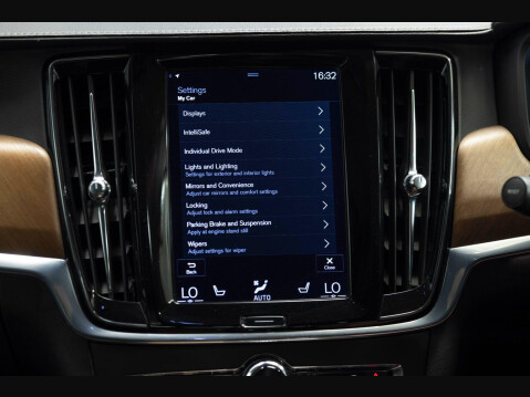 Volvo S90 2.0 D4 Inscription Pro Auto Euro 6 (s/s) 4dr 34