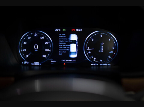 Volvo S90 2.0 D4 Inscription Pro Auto Euro 6 (s/s) 4dr 51