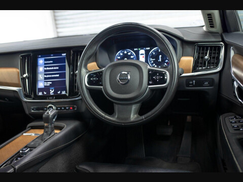 Volvo S90 2.0 D4 Inscription Pro Auto Euro 6 (s/s) 4dr 52