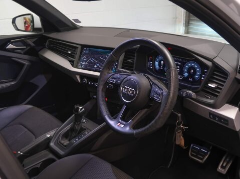 Audi A1 1.0 TFSI 30 S line Sportback S Tronic Euro 6 (s/s) 5dr 13
