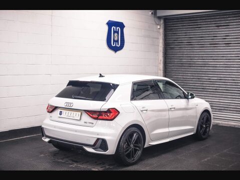 Audi A1 1.0 TFSI 30 S line Sportback S Tronic Euro 6 (s/s) 5dr 4