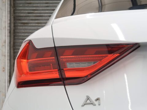 Audi A1 1.0 TFSI 30 S line Sportback S Tronic Euro 6 (s/s) 5dr 77