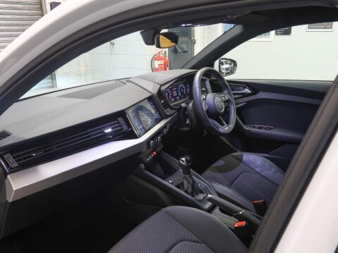 Audi A1 1.0 TFSI 30 S line Sportback S Tronic Euro 6 (s/s) 5dr 57