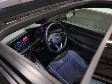 Volkswagen Golf 2.0 TDI R-Line DSG Euro 6 (s/s) 5dr 69