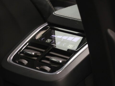 Volvo V90 2.0 D5 PowerPulse Inscription Plus Auto AWD Euro 6 (s/s) 5dr 30