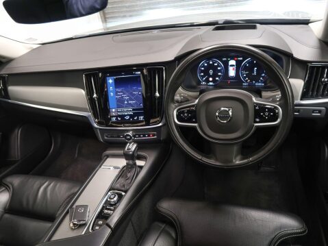 Volvo V90 2.0 D5 PowerPulse Inscription Plus Auto AWD Euro 6 (s/s) 5dr 67