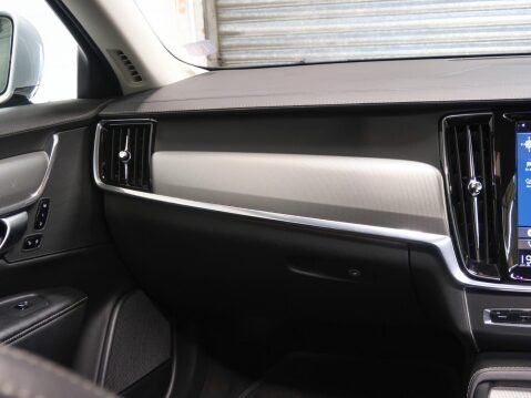 Volvo V90 2.0 D5 PowerPulse Inscription Plus Auto AWD Euro 6 (s/s) 5dr 69