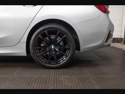 BMW 3 Series 2.0 320i Sport Auto Euro 6 (s/s) 4dr 10