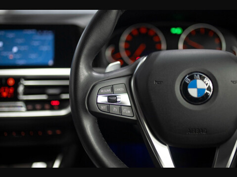 BMW 3 Series 2.0 320i Sport Auto Euro 6 (s/s) 4dr 47