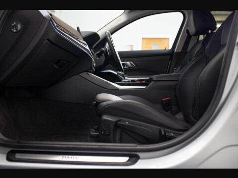 BMW 3 Series 2.0 320i Sport Auto Euro 6 (s/s) 4dr 53