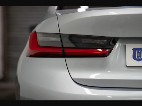 BMW 3 Series 2.0 320i Sport Auto Euro 6 (s/s) 4dr 76