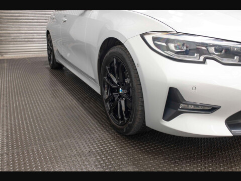 BMW 3 Series 2.0 320i Sport Auto Euro 6 (s/s) 4dr 85