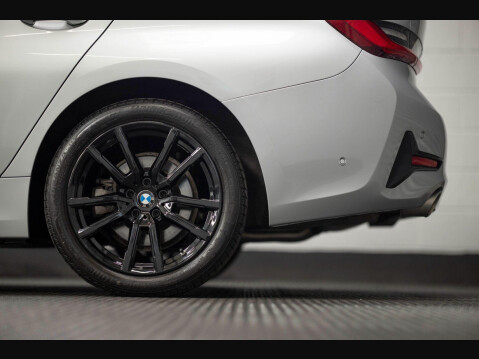 BMW 3 Series 2.0 320i Sport Auto Euro 6 (s/s) 4dr 94