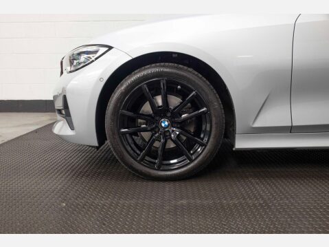 BMW 3 Series 2.0 320i Sport Auto Euro 6 (s/s) 4dr 9