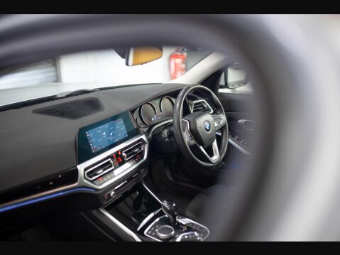 BMW 3 Series 2.0 320i Sport Auto Euro 6 (s/s) 4dr 61