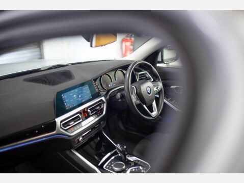 BMW 3 Series 2.0 320i Sport Auto Euro 6 (s/s) 4dr 61