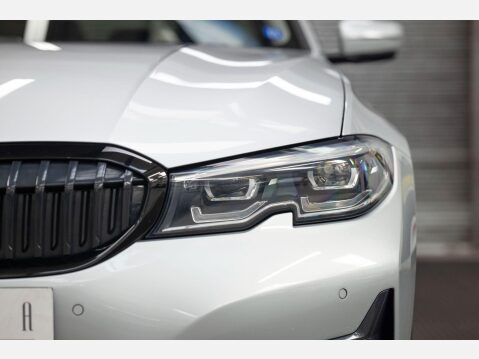 BMW 3 Series 2.0 320i Sport Auto Euro 6 (s/s) 4dr 81