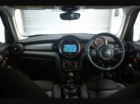 Mini Hatch 1.5 Cooper Classic Euro 6 (s/s) 5dr 2
