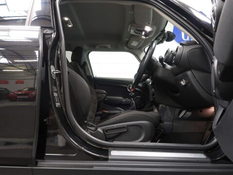 Mini Hatch 1.5 Cooper Classic Euro 6 (s/s) 5dr 15