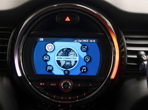 Mini Hatch 1.5 Cooper Classic Euro 6 (s/s) 5dr 32