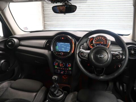 Mini Hatch 1.5 Cooper Classic Euro 6 (s/s) 5dr 54