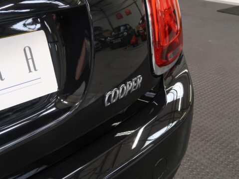 Mini Hatch 1.5 Cooper Classic Euro 6 (s/s) 5dr 74